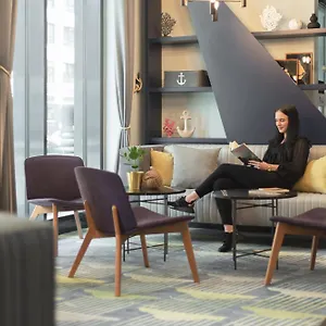 - The Niu, Yen By Ihg *** Hamburgo